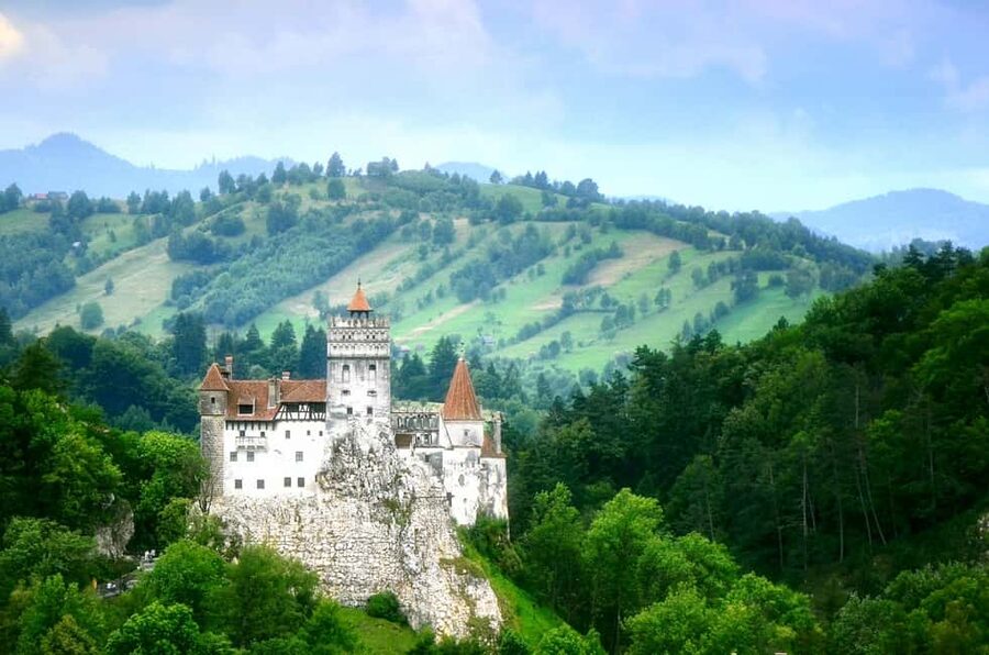 1-Day Guided Tour: Bucharest-Peles, Dracula Castle & Brasov - Bran Castle and the Dracula connection