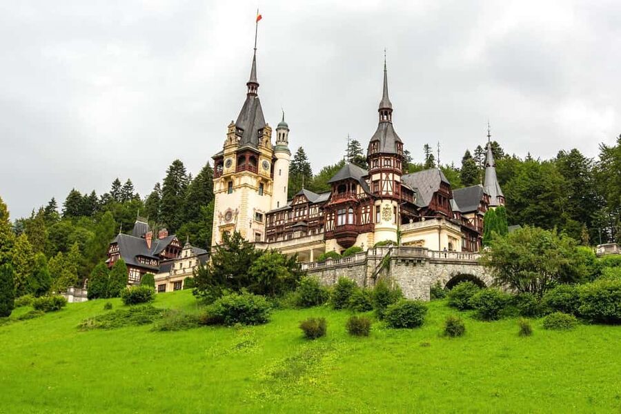 1-Day Guided Tour: Bucharest-Peles, Dracula Castle & Brasov - The long ride back to Bucharest