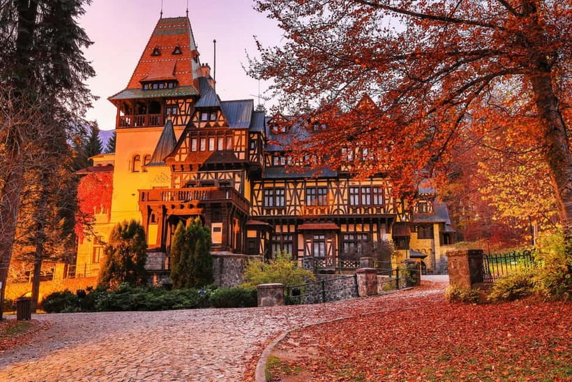 1-Day Guided Tour: Bucharest-Peles, Dracula Castle & Brasov - Meeting the bus in central Bucharest