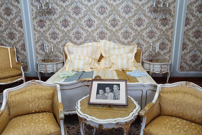 10 h Ceausescu Communism Private Tour in Bucharest plus Dracula's Grave - Ceausescu Mansion reveals the private side of the regime