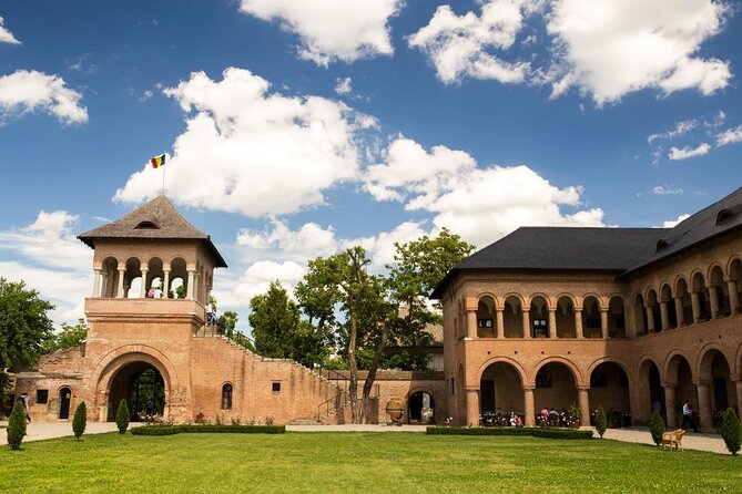5h Abandoned Fort, Dracula's Grave and Mogoșoaia Palace, Private - Key points to know before booking