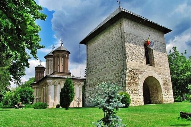 5h Abandoned Fort, Dracula's Grave and Mogoșoaia Palace, Private - A short history lesson beyond Bucharest