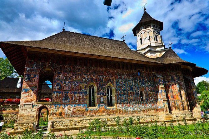 6 Days Transylvania and Bukovina Small Group Tour from Bucharest - Bucovina’s painted monasteries and black pottery