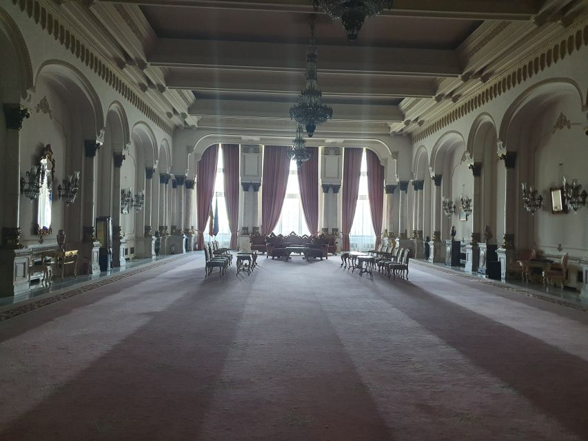 6h Communism Tour in Bucharest with Ceausescu Mansion - What the $208 price really buys you