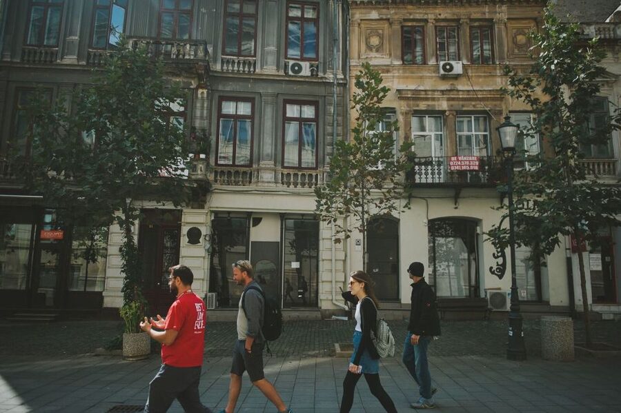 Bucharest: 3-Hour Walking Tour - Stavropoleos Monastery and Hanul lui Manuc