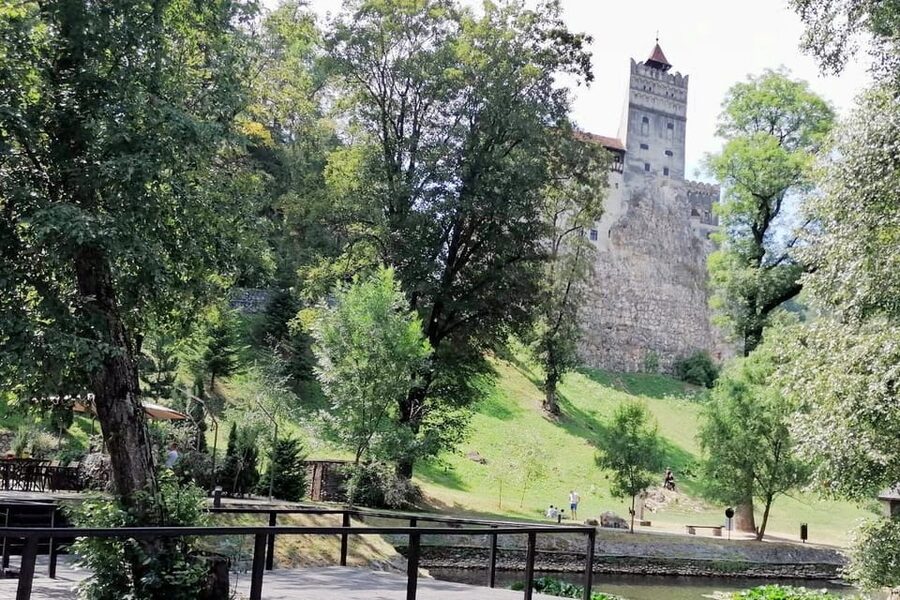 Bucharest: Bran Castle and Bear Sanctuary Small-Group Tour - Bran Castle beyond the Dracula label