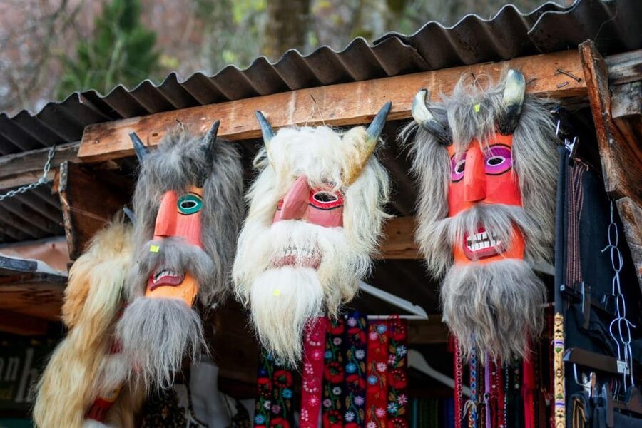 Bucharest: Bran Castle and Bear Sanctuary Small-Group Tour - Who should book this tour?