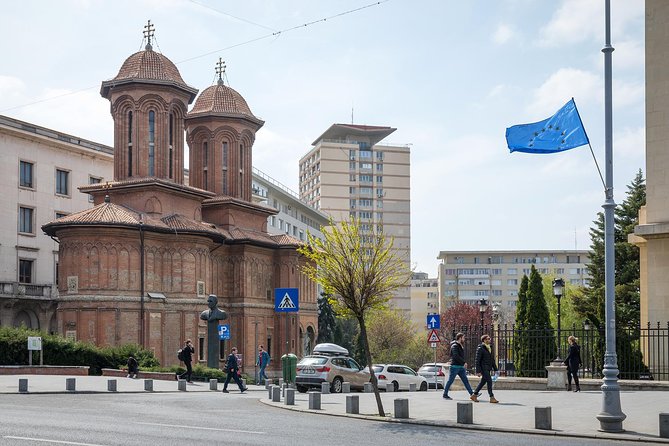 Bucharest Chronicles - Finding medieval churches and modern Old Town corners