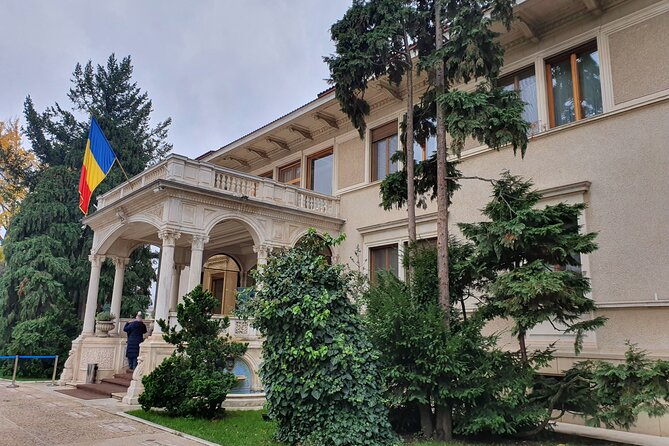 Bucharest City Tour 4 hours - Private Tour - Free Pick up and Drop off - Old Town and Hanul lui Manuc
