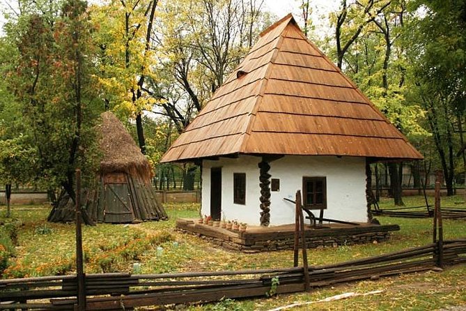 Bucharest City Tour: Private Guided Experience - Who should book this Bucharest tour?