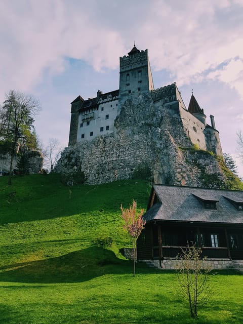 Bucharest: Dracula and Peles Castles For Private - What the private driver adds