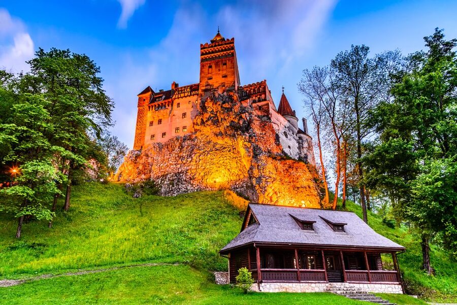 Bucharest: Dracula's Castle, Peles Castle, & Brasov Old Town - Why this Bucharest day trip works
