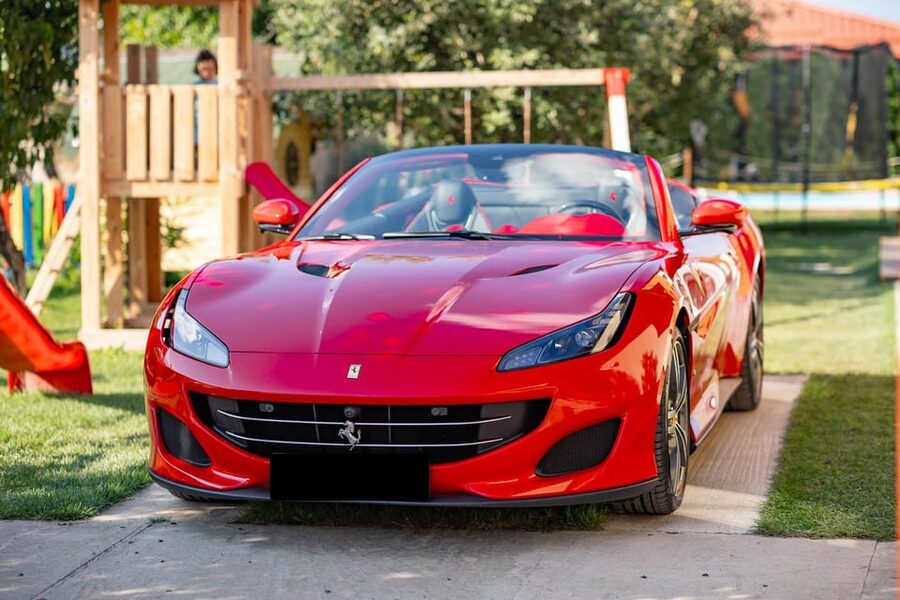 Bucharest: Ferrari Driving Experience - SHORT 10min - The route from Piața Constituției to Piața Alba Iulia