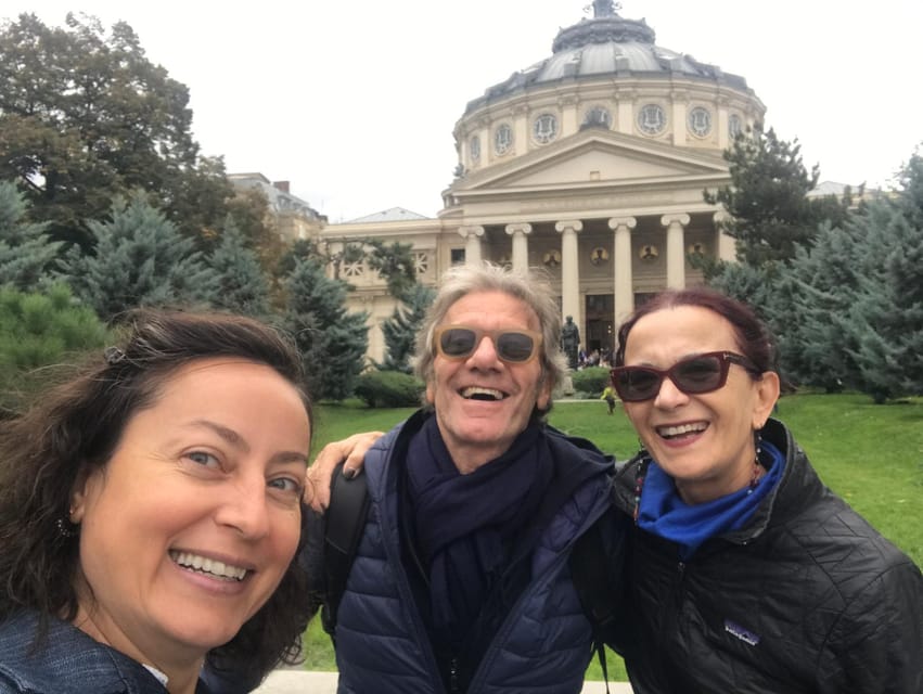 Bucharest: Guided Walking Tour with Romanian Snack - What the guides add to the experience
