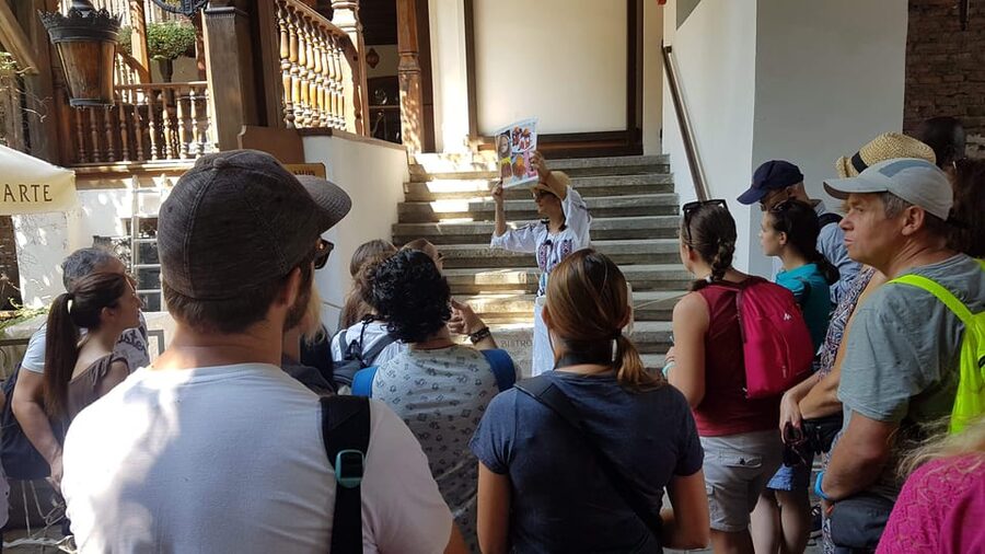 Bucharest: Guided Walking Tour with Romanian Snack - Starting at Unirii Square and the Palace of the Parliament