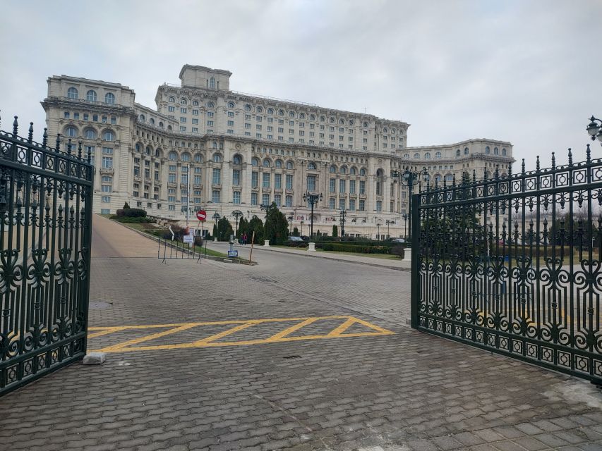 Bucharest: Palace of Parliament Tickets and Guided Tour - The first glimpse: scale before detail