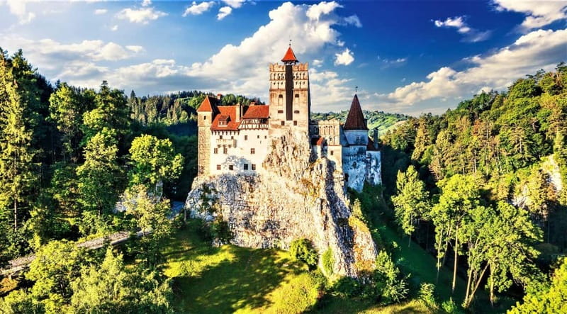 Bucharest: Peles and Bran Castles and Brasov Day Trip - What this 12-hour castle trip really offers