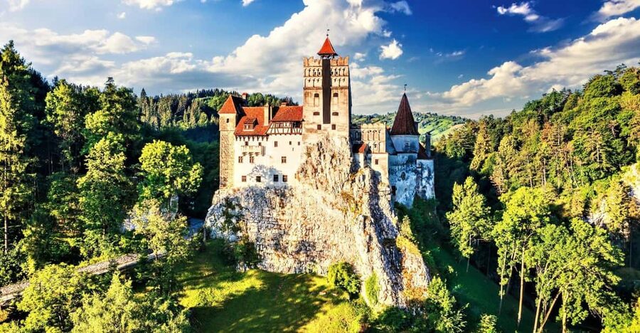 Bucharest: Peles Castle, Bran Castle, & Brasov Old Town Tour - Why this Bucharest day trip works