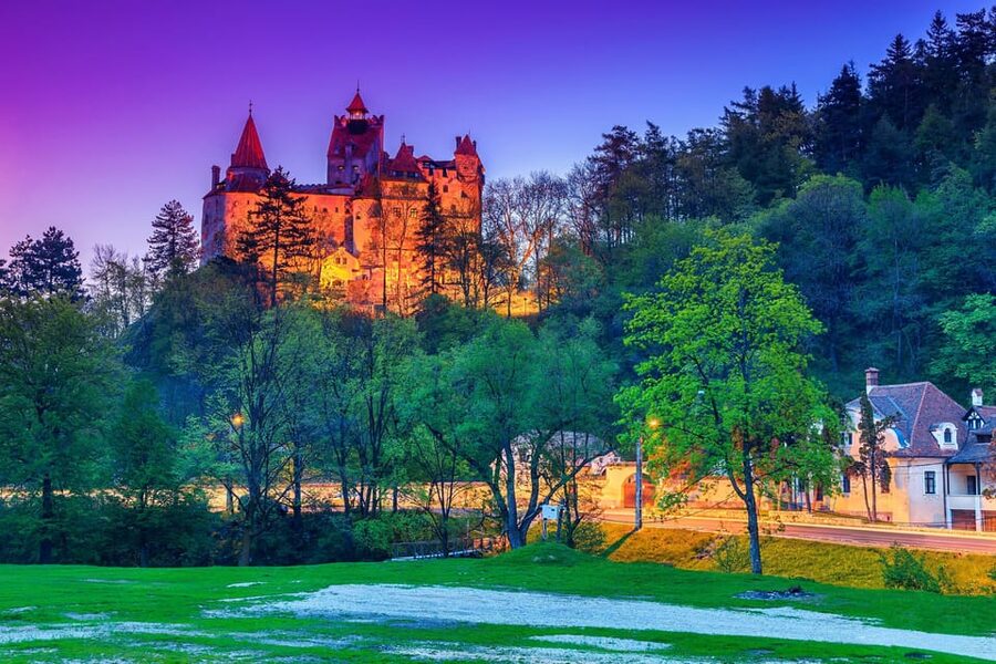 Bucharest: Peles & Dracula's Castle and Brasov Full-Day Trip - Why this Bucharest day trip works