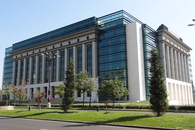 Bucharest Private City Tour - The advantage of a private minivan