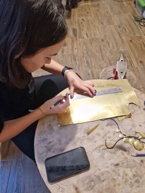 Bucharest: Real Roma Community - Crafting Workshop - Key points to know before booking