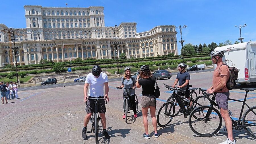 Bucharest Sightseeing Tour - Lipscani, the old merchant quarter