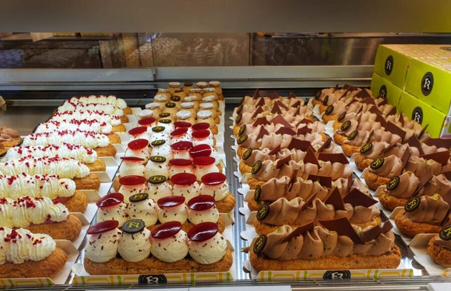 Bucharest: Sweet Delights History and Desserts Walking Tour - Key points at a glance