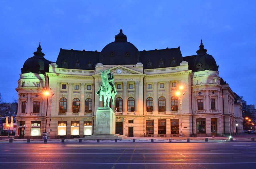 Bucharest: The Italian emigration in Romania - CEC Palace and the National History Museum