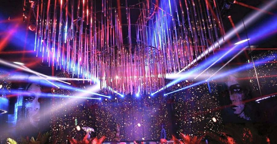Bucharest: VIP Dining, Limo ride & Clubbing - Who will get the most from this night