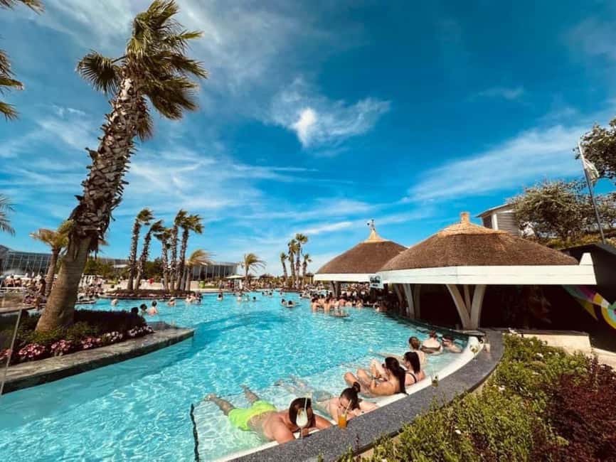 Bucuresti: Bucuresti Therme Transfer and Full-Day Access - Who should book this Therme experience?