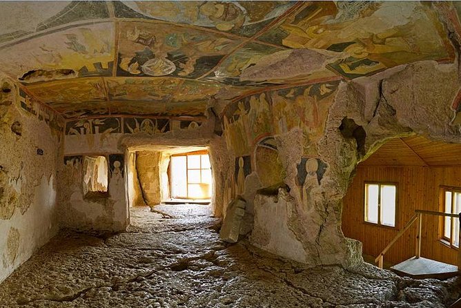 Bulgaria Day Trip: Private Tour from Bucharest - What the guide should provide