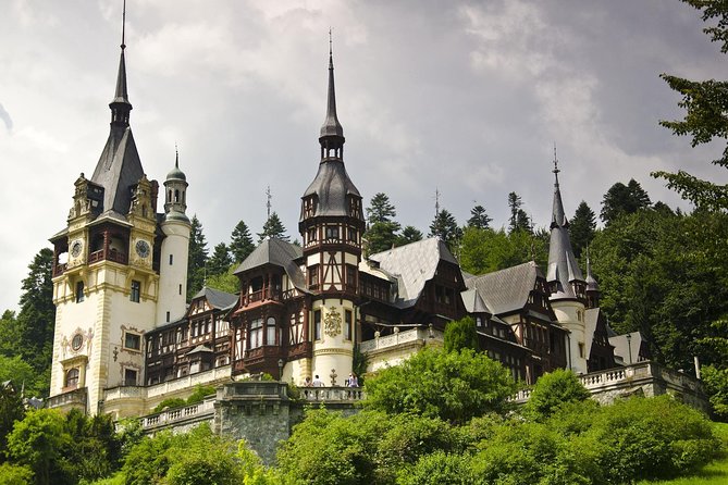 Day Trip Through Brasov in Transylvania and Bran, Peles, and Rasnov Castles - Why this Bucharest day trip makes sense