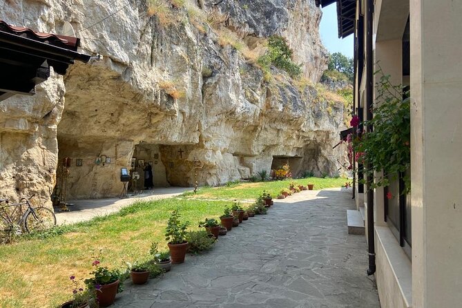 Day Trip to Bulgaria and Veliko Tarnovo from Bucharest - Who should book this day trip