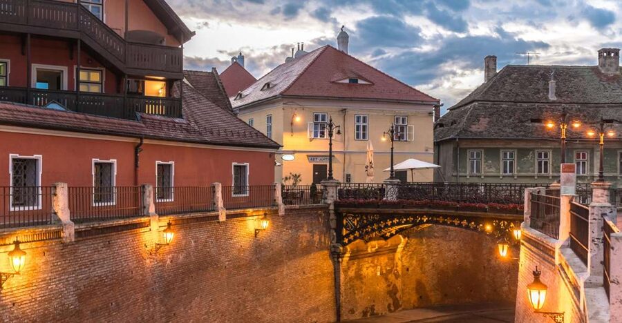 Discover Transylvania: Peles, Bran, Sighisoara in 2 days - Day one: from royal Sinaia to Dracula country