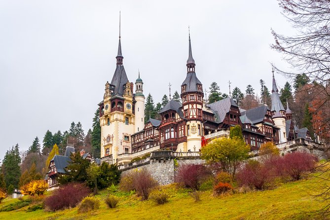 Dracula Castle, Peles and Transylvania, Premium Private Tour - A short walk through medieval Brasov