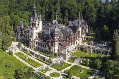 Dracula Castle, Peles Castle & Brasov-Private Tour from Bucharest