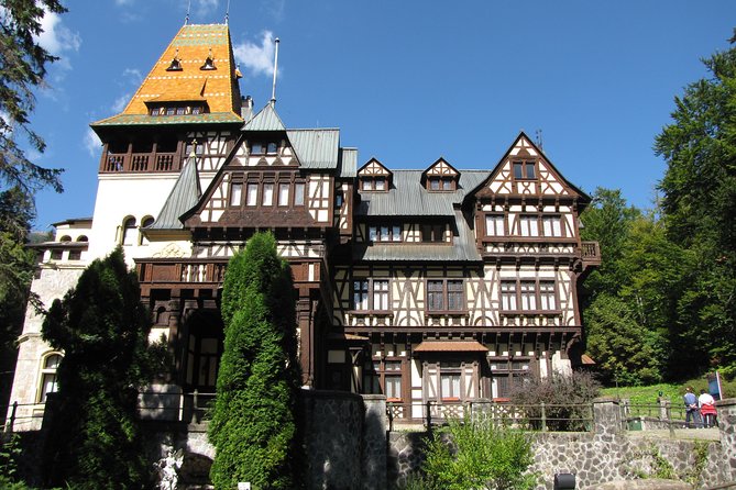 DRACULA CITY BREAK Bran Castle, Peles Castle Sinaia, Brasov City - Day 3: The return to Bucharest
