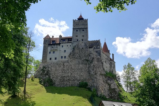Dracula Private Tour - Sinaia Monastery and the first taste of royal Romania