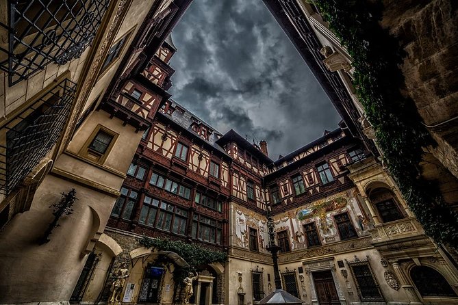 Dracula's Castle, Brasov and Peles Full-Day Tour from Bucharest - Guide quality and group management