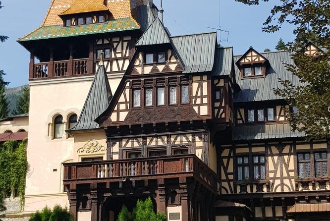 Dracula's Castle, Follow the legend in Transylvania, private tour from Bucharest - A private guide can shape the long day