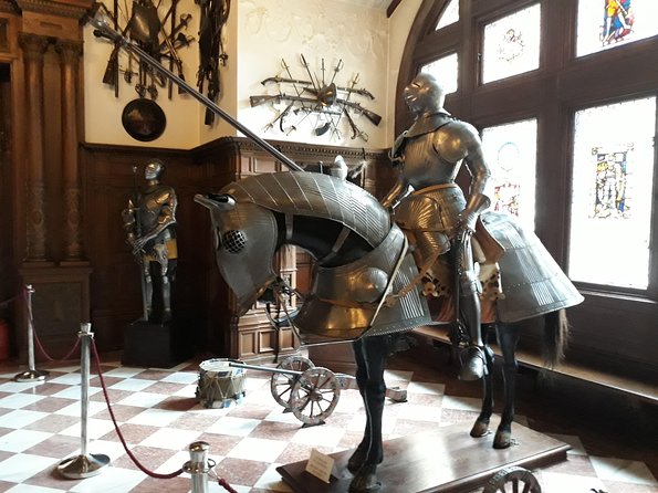 Dracula's Castle & Peles Palace Tour from Bucharest Including Brasov Old Town - Lunch near Sinaia, Paraul Rece, or Bran