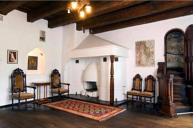 Dracula's Castle - Private Tour with Peleș Castle and Brașov city - Walking Brașov’s Old Center