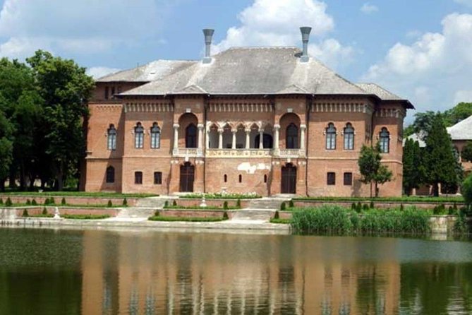 Dracula's Tomb and Mogosoaia Palace, Private Tour from Bucharest - Mogosoaia Palace and the Brancovenesc Style