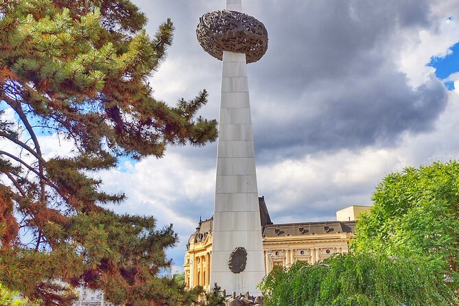 Footprints of Bucharest: History, Communism & Urban Tales - The grand avenue links royal Bucharest together