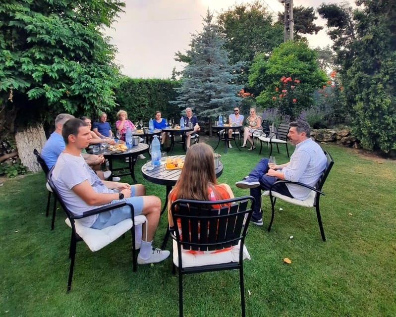From Bucharest: Exclusive Dealu Mare Wine Tasting Tour - Lunch between the tastings