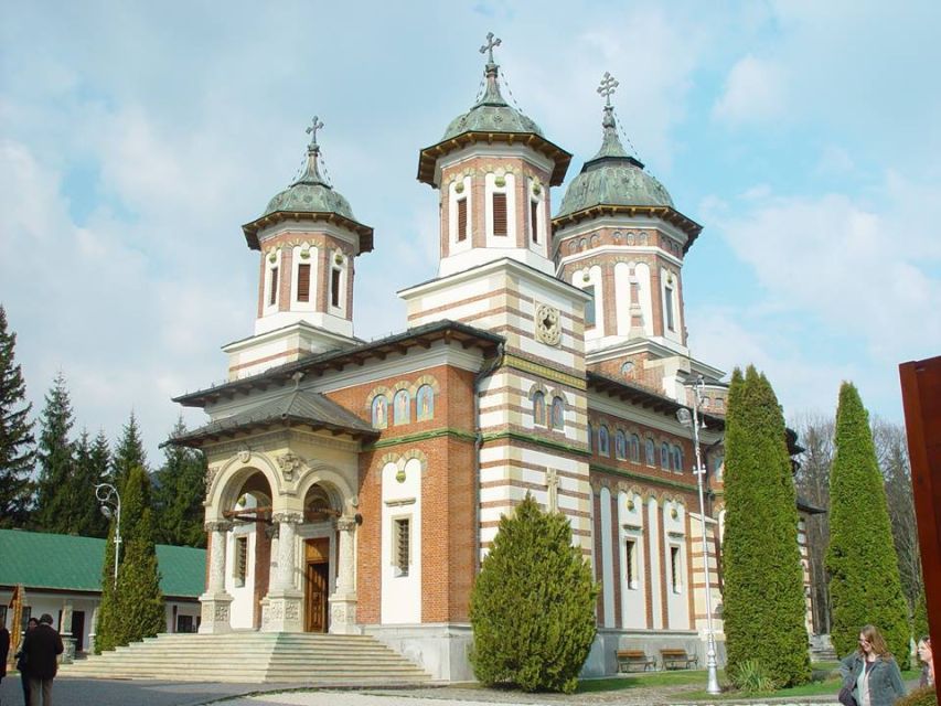 From Bucharest: Full-Day Private Dracula Tour - Guide quality and the feel of the day