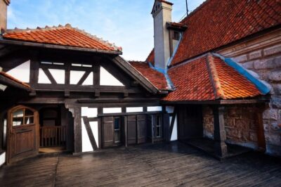 Full-Day Trip to Dracula Castle