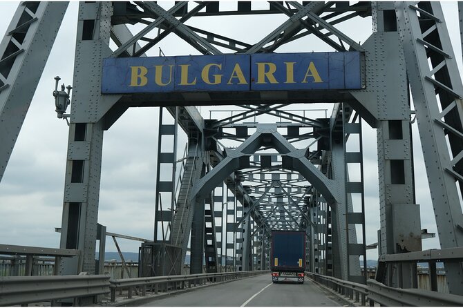 Hike Bulgaria Love Swing, Veliko Tarnovo and Tarevet Fortress - The short walk to Bulgaria’s Love Swing