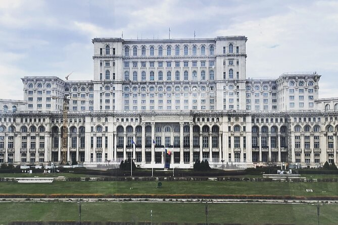Life in Communism - Calea Victoriei and the city shaped by policy