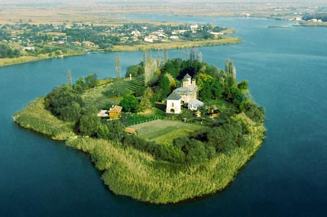 Mogosoaia Palace & Snagov Monastery: Private tour from Bucharest - Should you book Mogosoaia and Snagov?